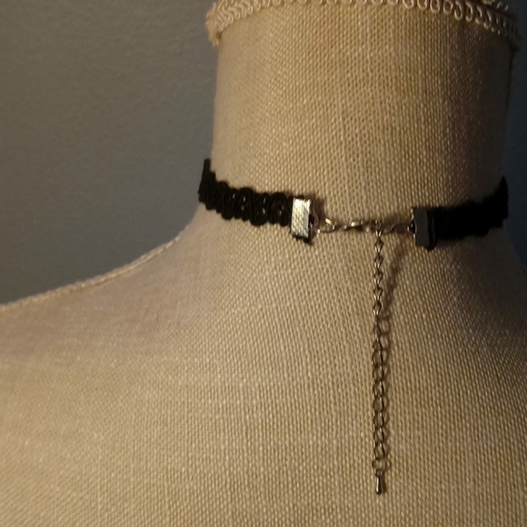 Bundle of five chokers - Picture 8 of 10